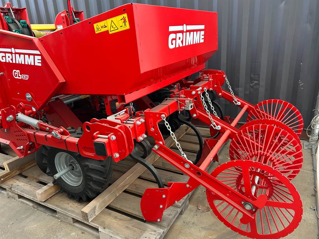 2023 Grimme GL 32F image 9