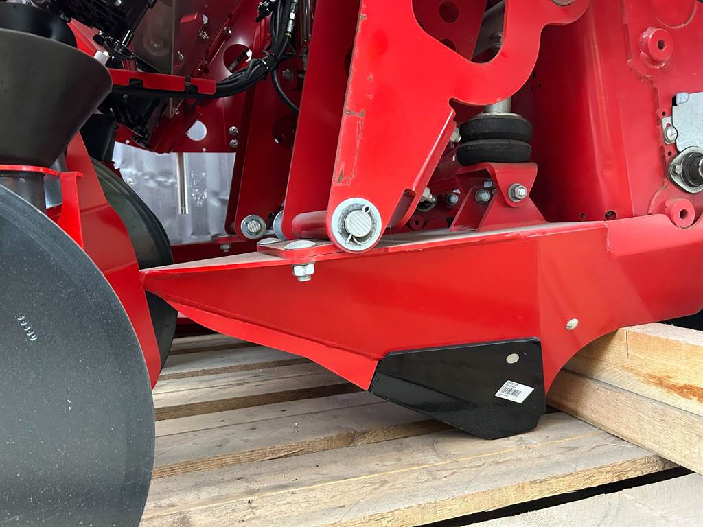 2023 Grimme GL 32F image 6