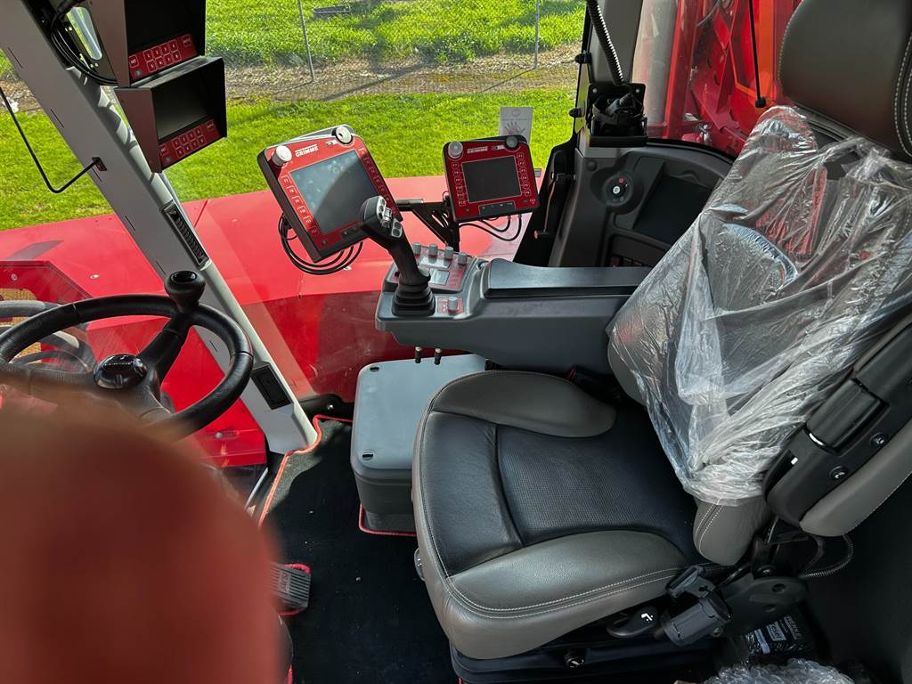 2023 Grimme Varitron 270 image 13