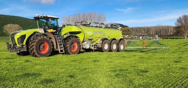 2022 Claas Xerion 4000
