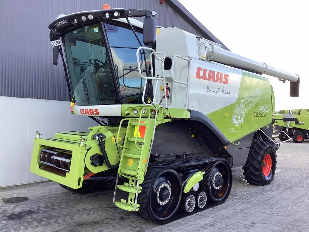 2012 CLAAS LEXION 750 TT