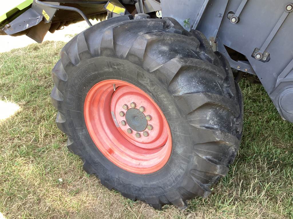 2009 CLAAS LEXION 570