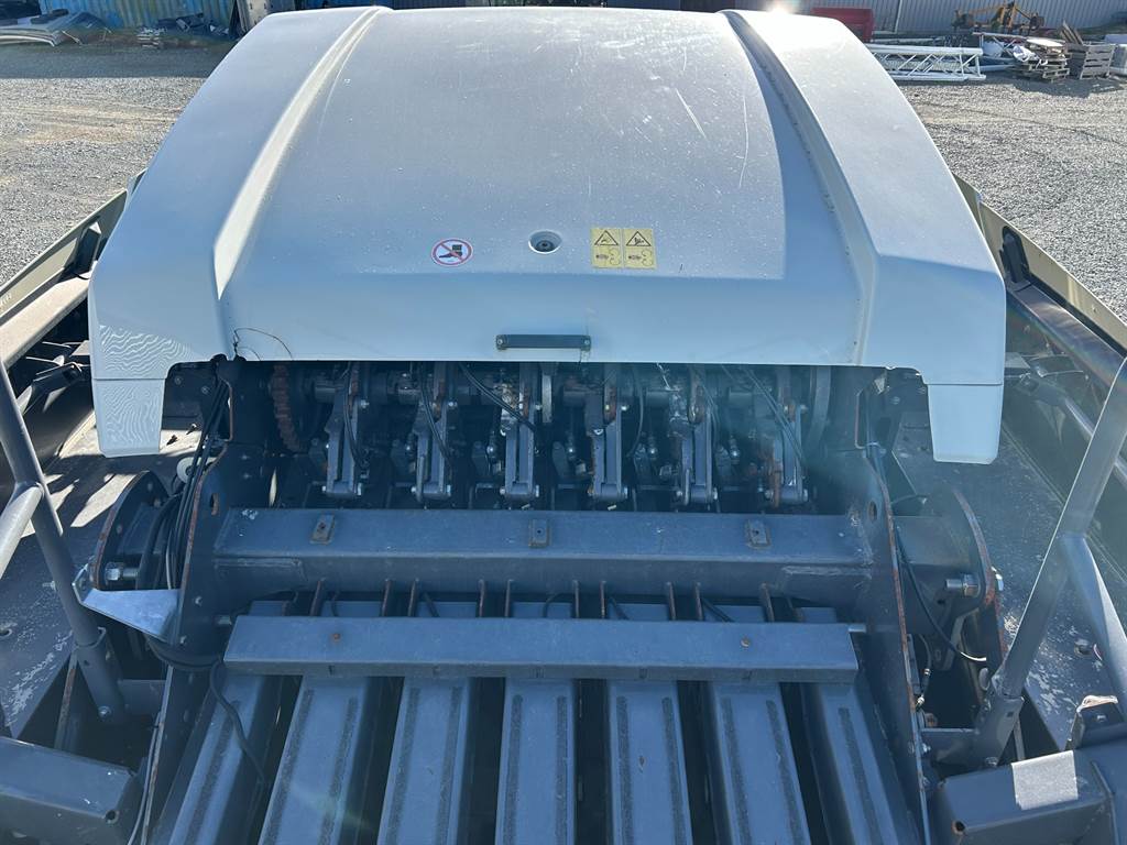 2018 CLAAS QUADRANT 5300
