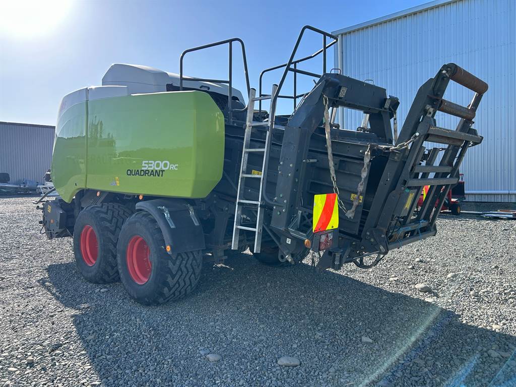 2018 CLAAS QUADRANT 5300