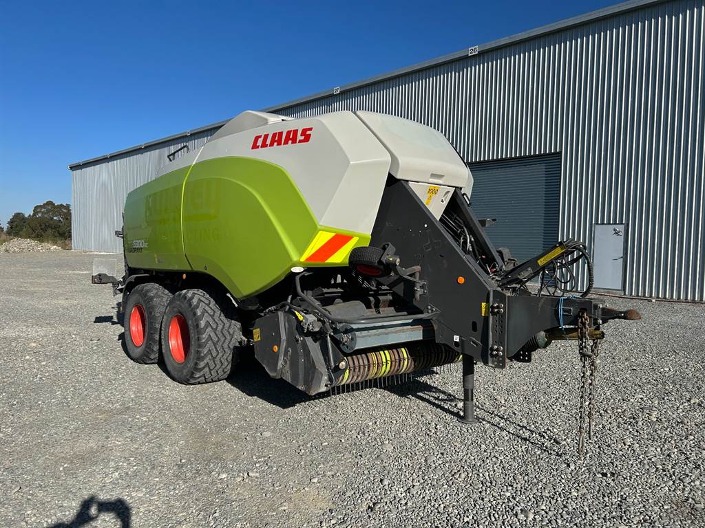 2018 CLAAS QUADRANT 5300