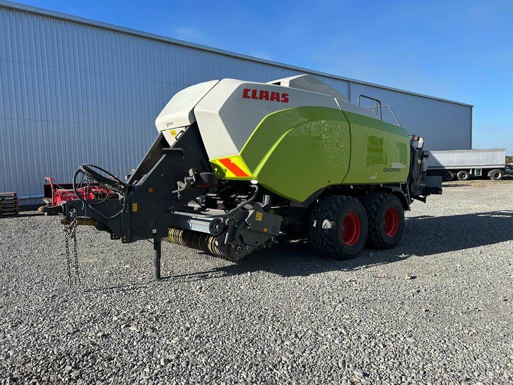 2018 CLAAS QUADRANT 5300