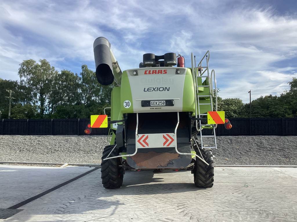 2011 CLAAS LEXION 770