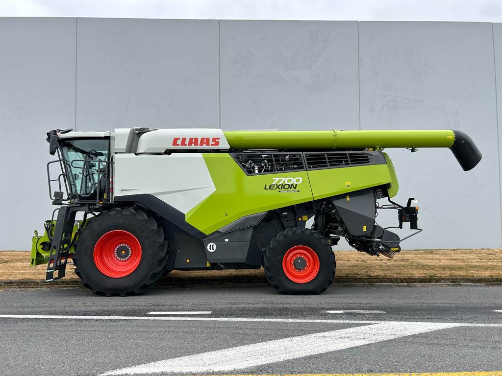 2020 CLAAS LEXION 7700
