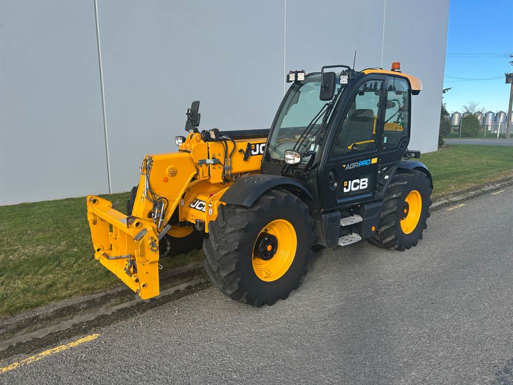 2023 JCB 536-95