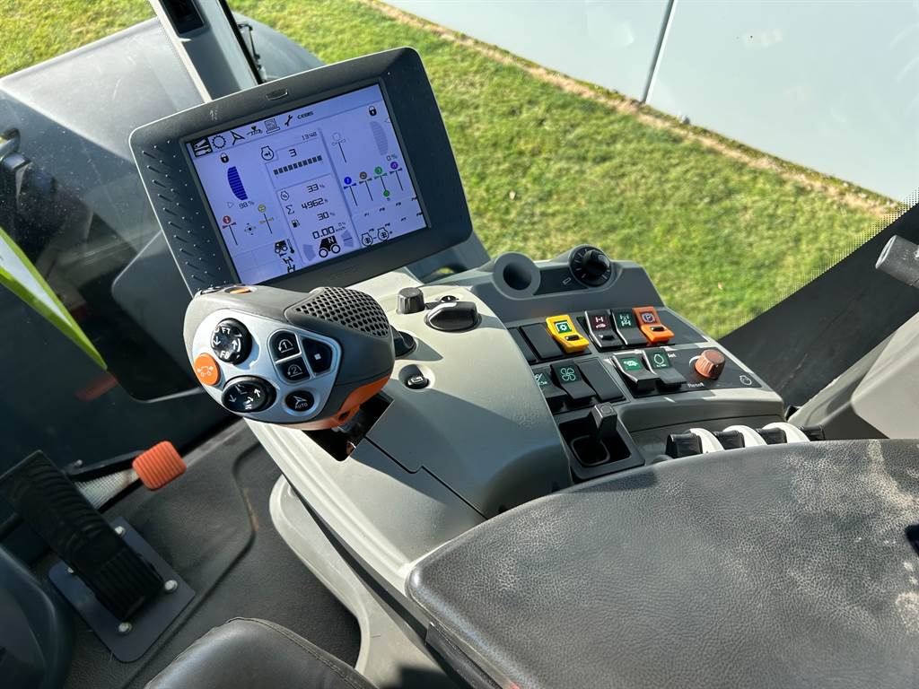 2018 CLAAS XERION 5000
