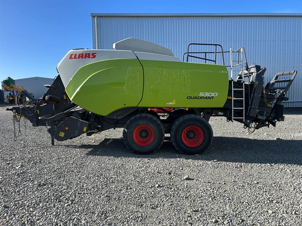 2018 CLAAS QUADRANT 5300