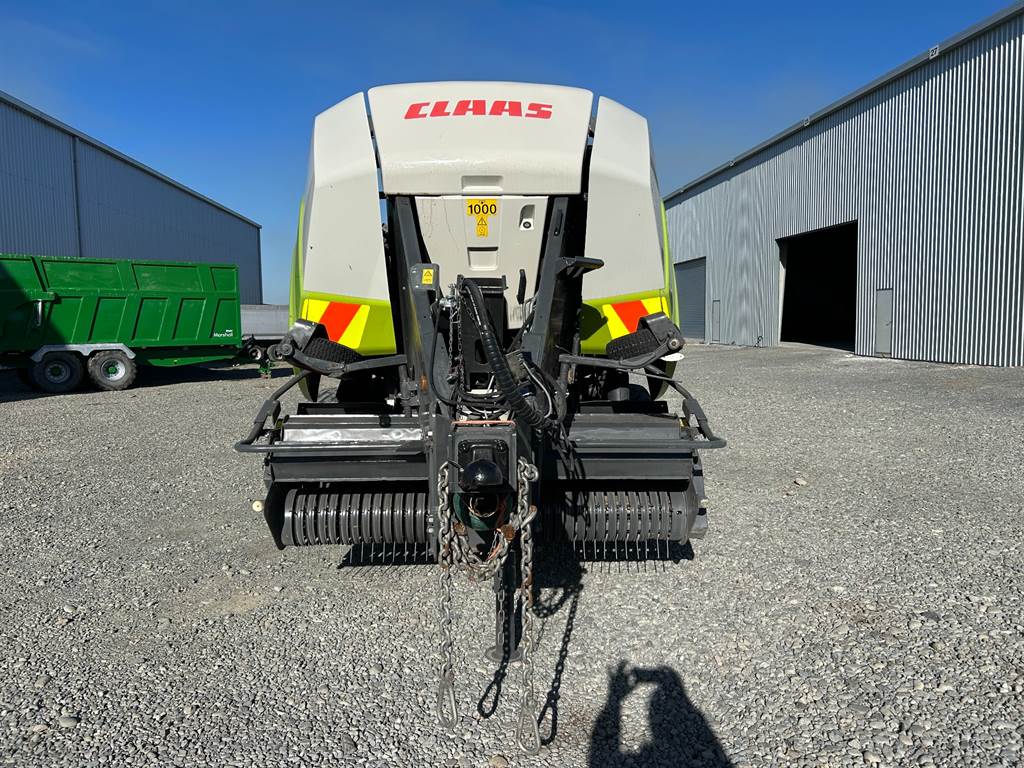 2018 CLAAS QUADRANT 5300