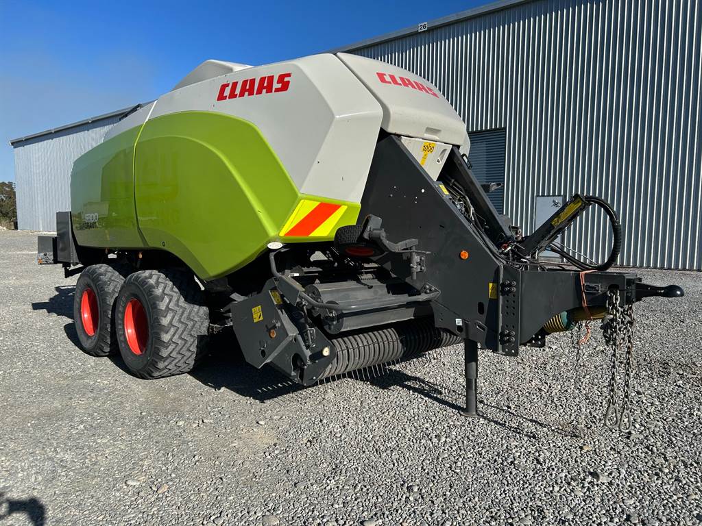 2018 CLAAS QUADRANT 5300