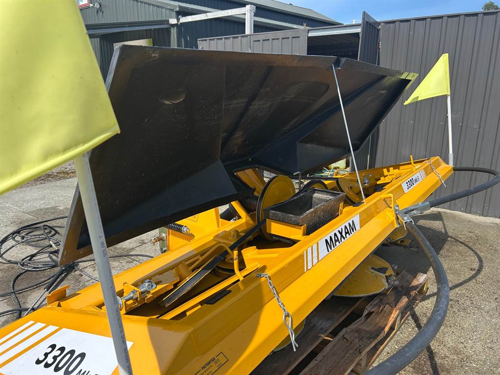 2025 Maxam 3300