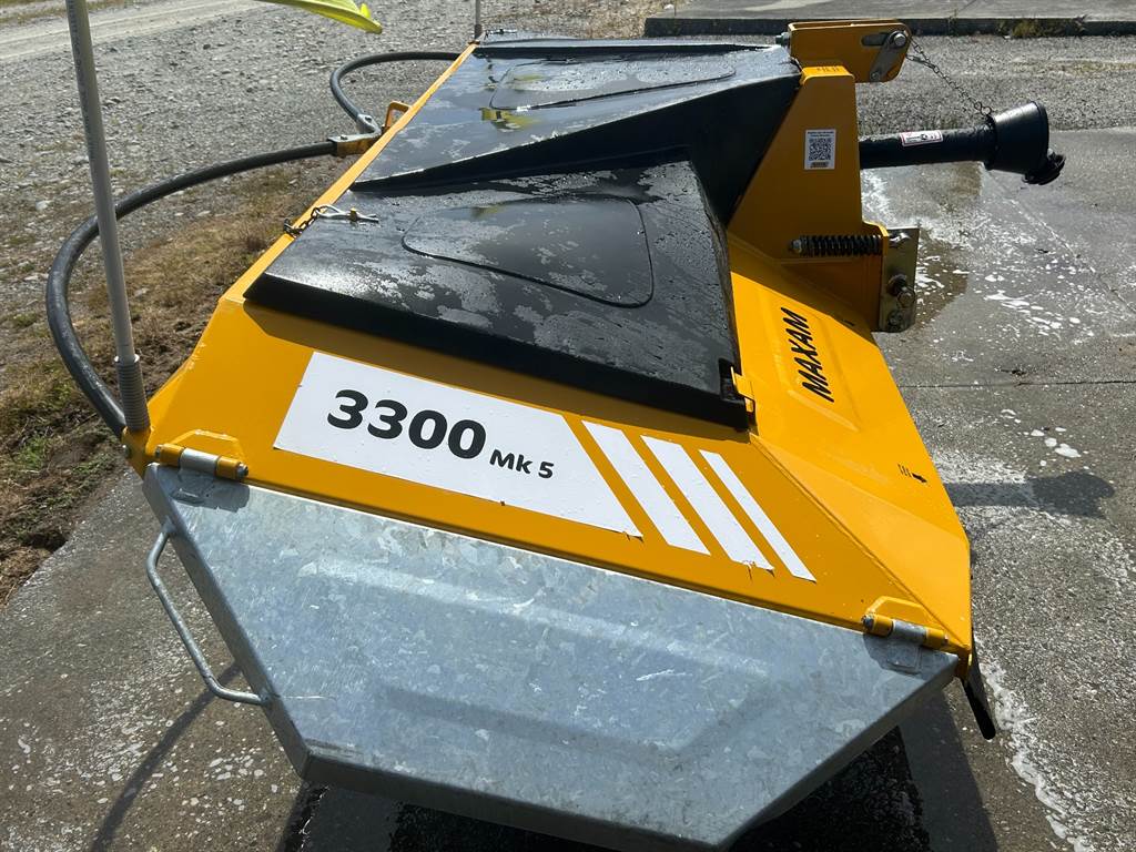 2025 Maxam 3300