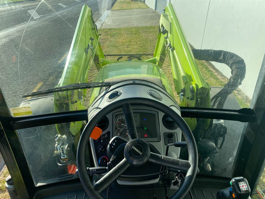 2017 CLAAS ARION 420