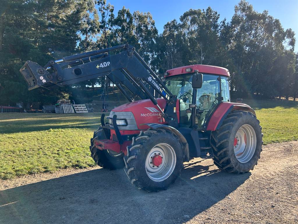 2006 McCormick MC135