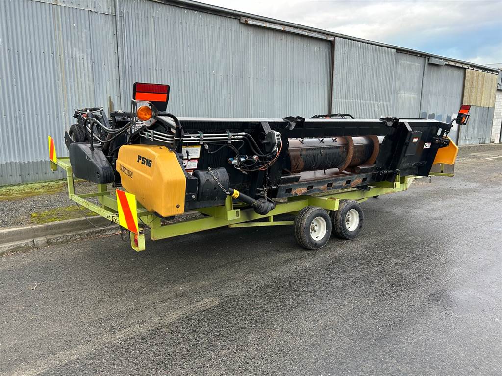 2011 CLAAS RAKE UP P516
