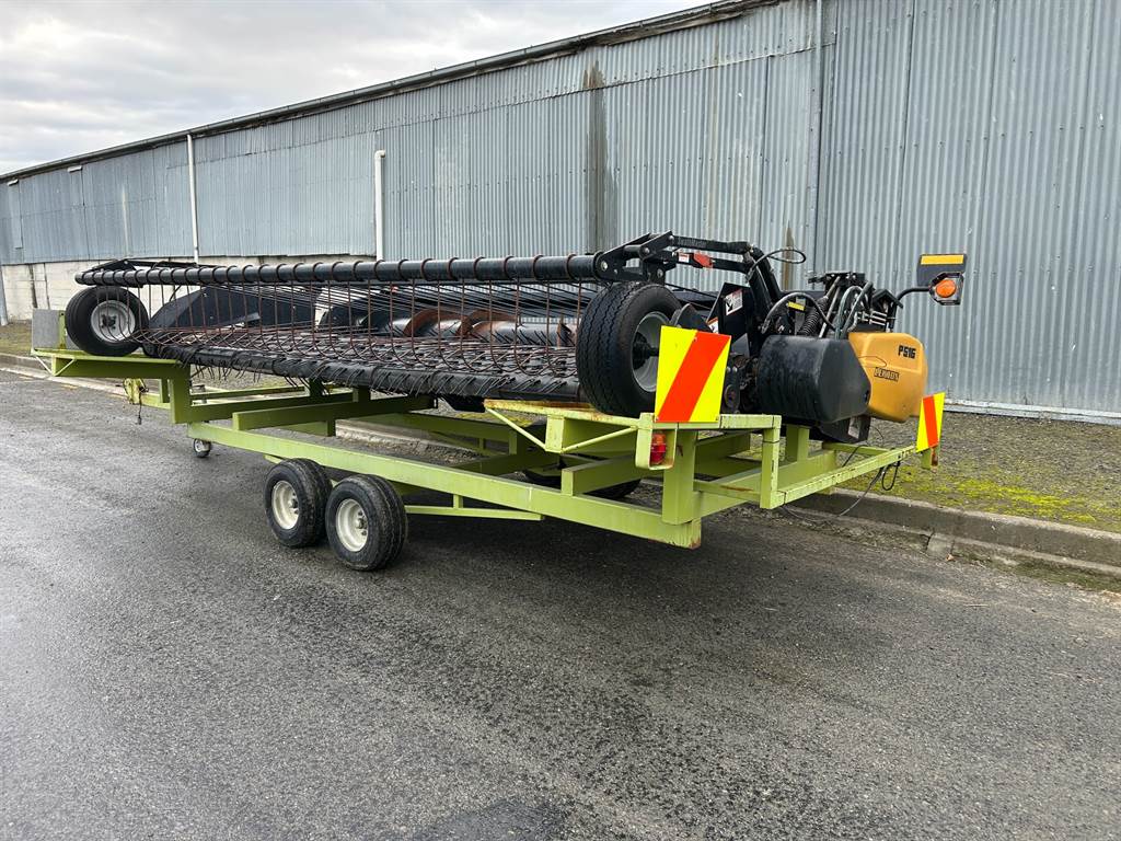 2011 CLAAS RAKE UP P516