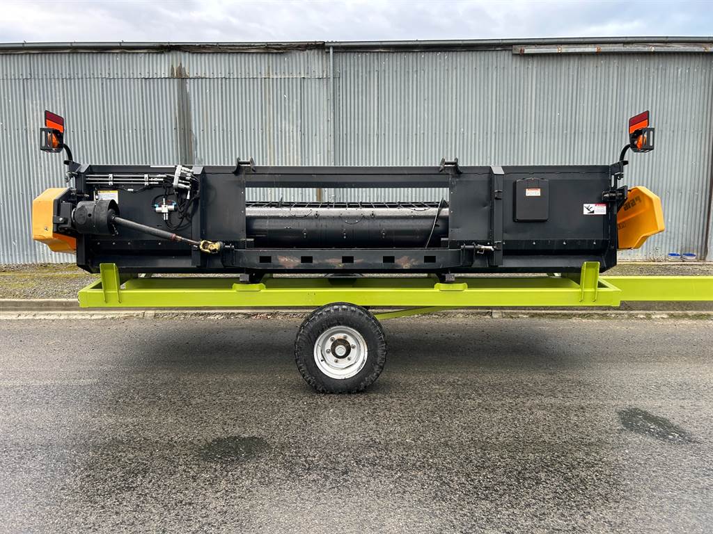 2012 CLAAS RAKE UP P516