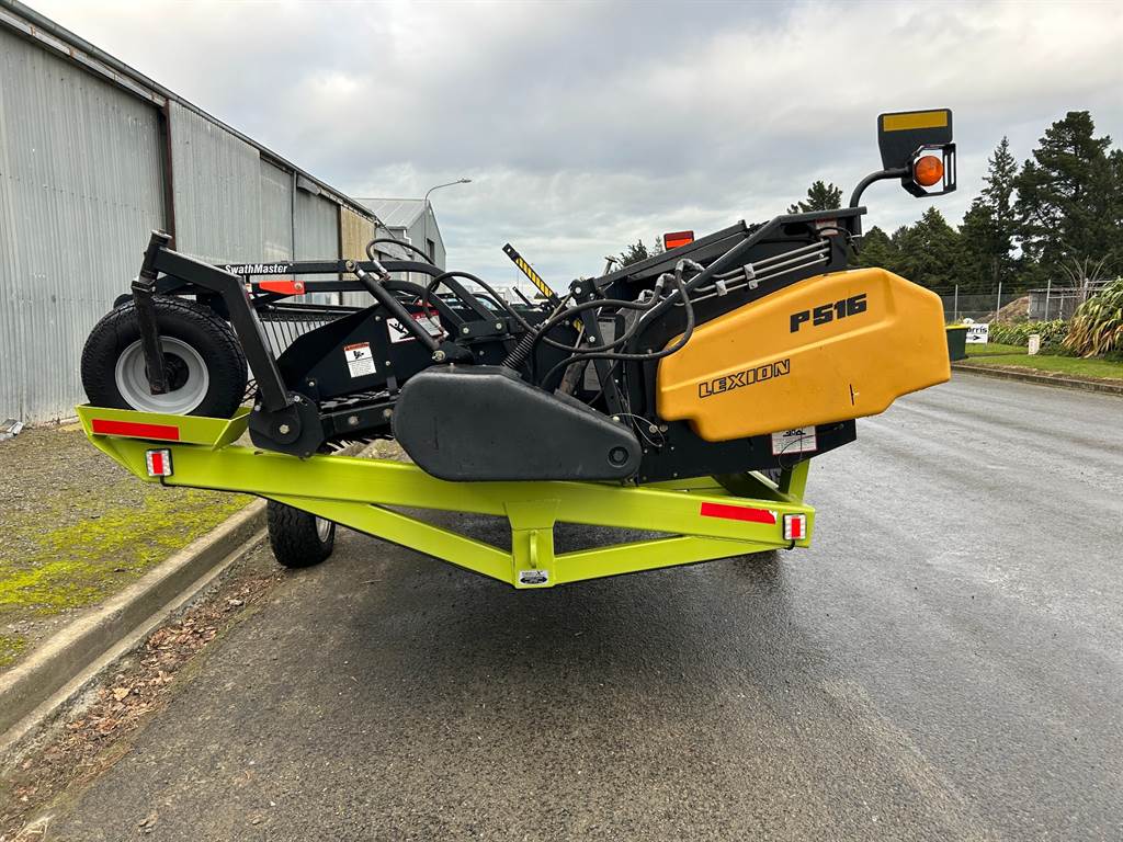 2012 CLAAS RAKE UP P516