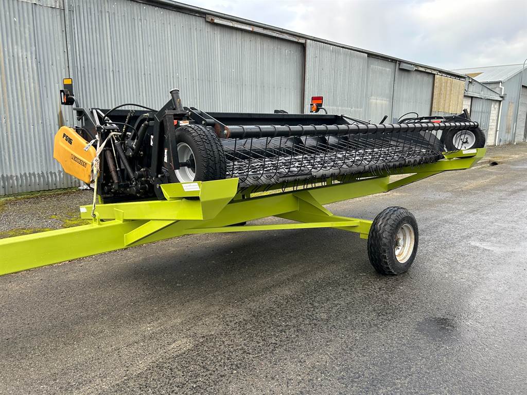 2012 CLAAS RAKE UP P516