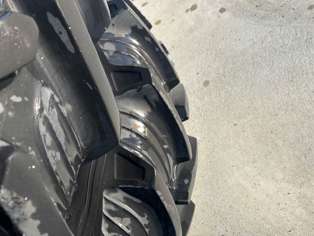 2000 Taurus Dual Wheels
