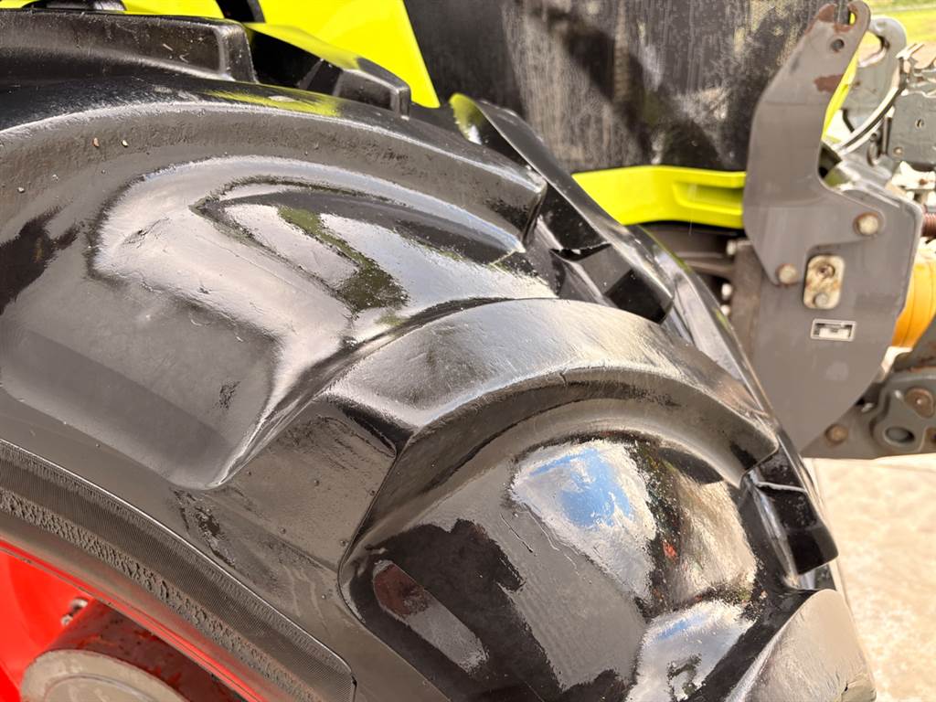 2018 CLAAS ARION 640