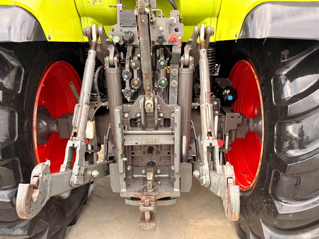 2018 CLAAS ARION 640