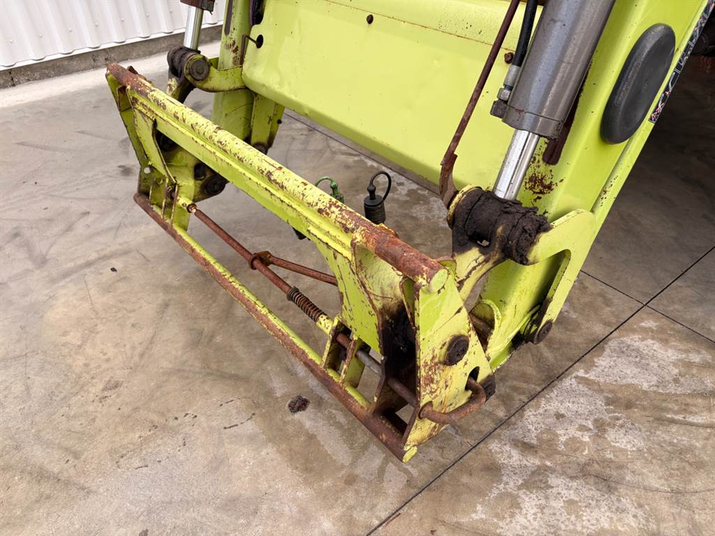 2018 CLAAS ARION 640