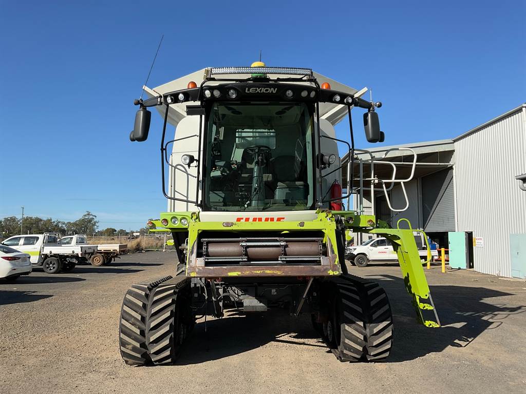 2015 CLAAS LEXION 770 TT image 3