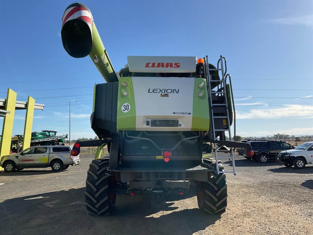 2015 CLAAS LEXION 770 TT image 6