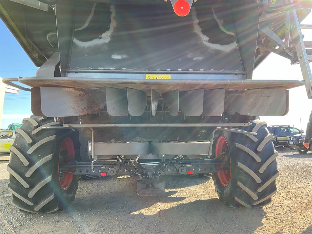 2015 CLAAS LEXION 770 TT