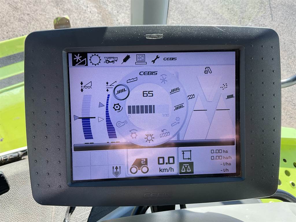 2015 CLAAS LEXION 770 TT image 14