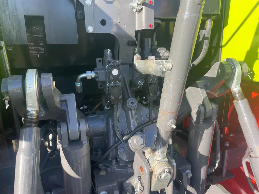 2021 CLAAS ARION 410