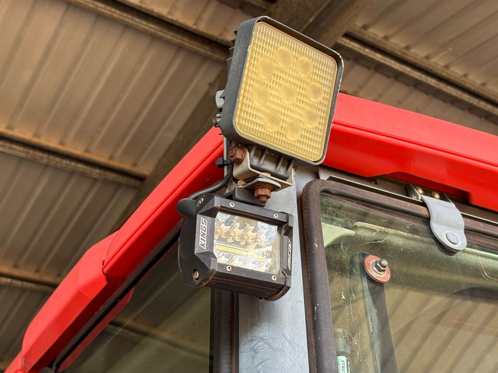 2014 Kubota M100X image 11