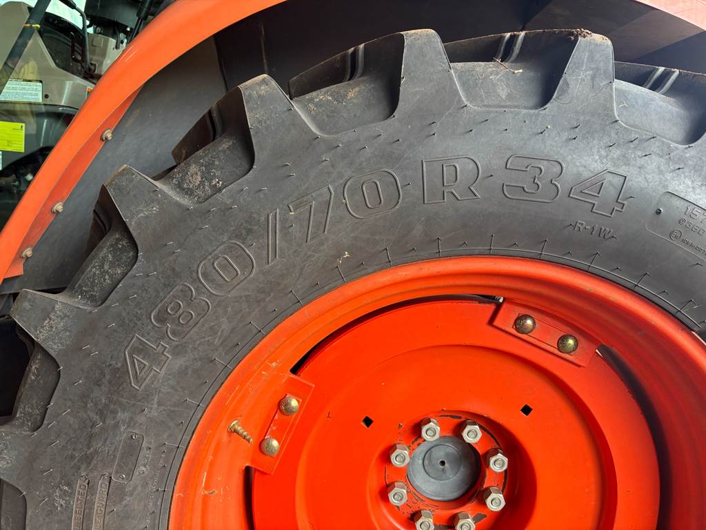 2014 Kubota M100X image 15