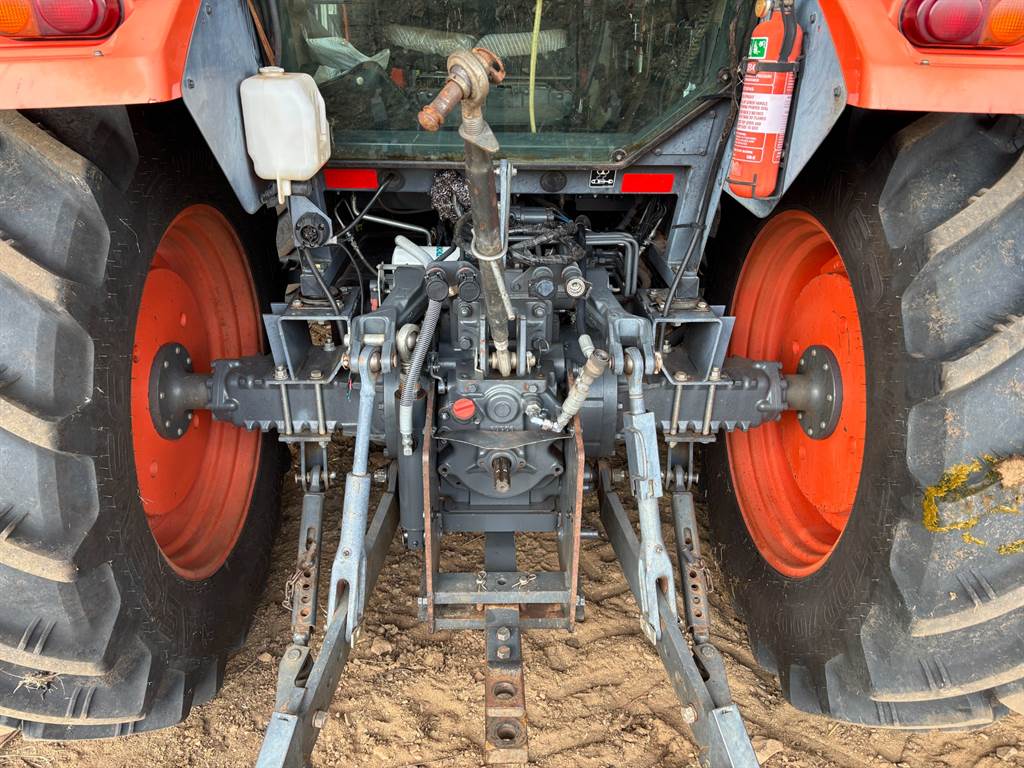 2014 Kubota M100X image 14