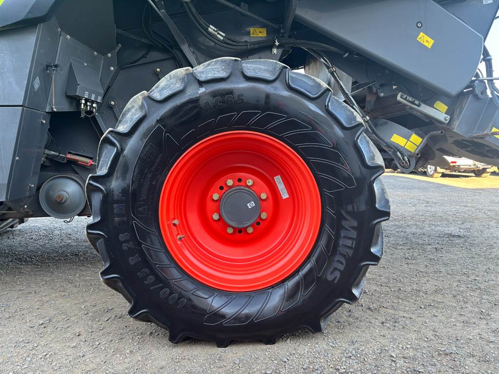 2015 CLAAS LEXION 760 TT