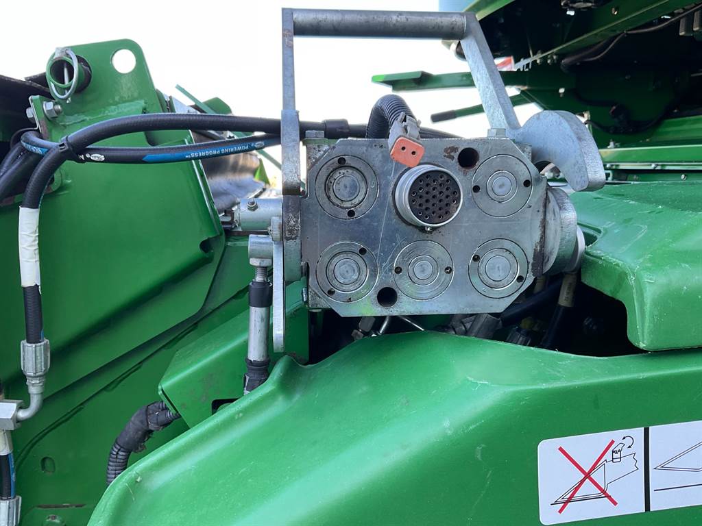 2021 John Deere S780