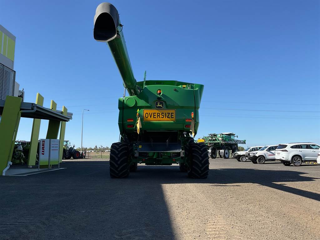 2021 John Deere S780