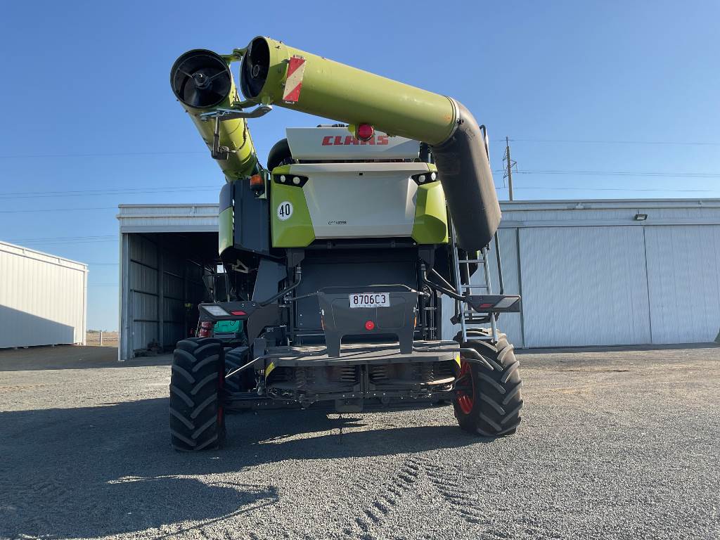 2023 CLAAS LEXION 7700 TT image 8