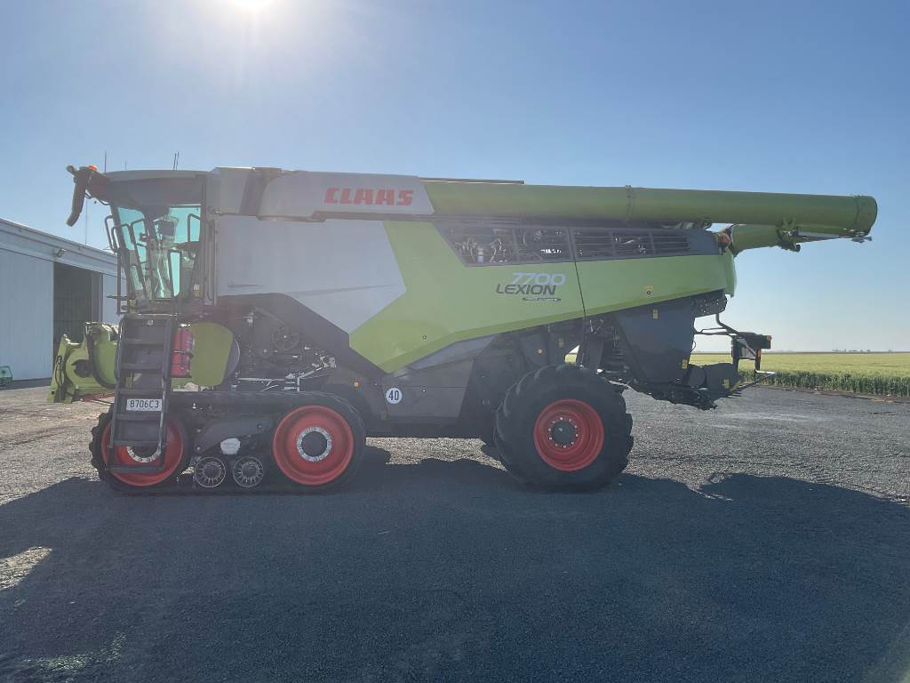 2023 CLAAS LEXION 7700 TT image 4