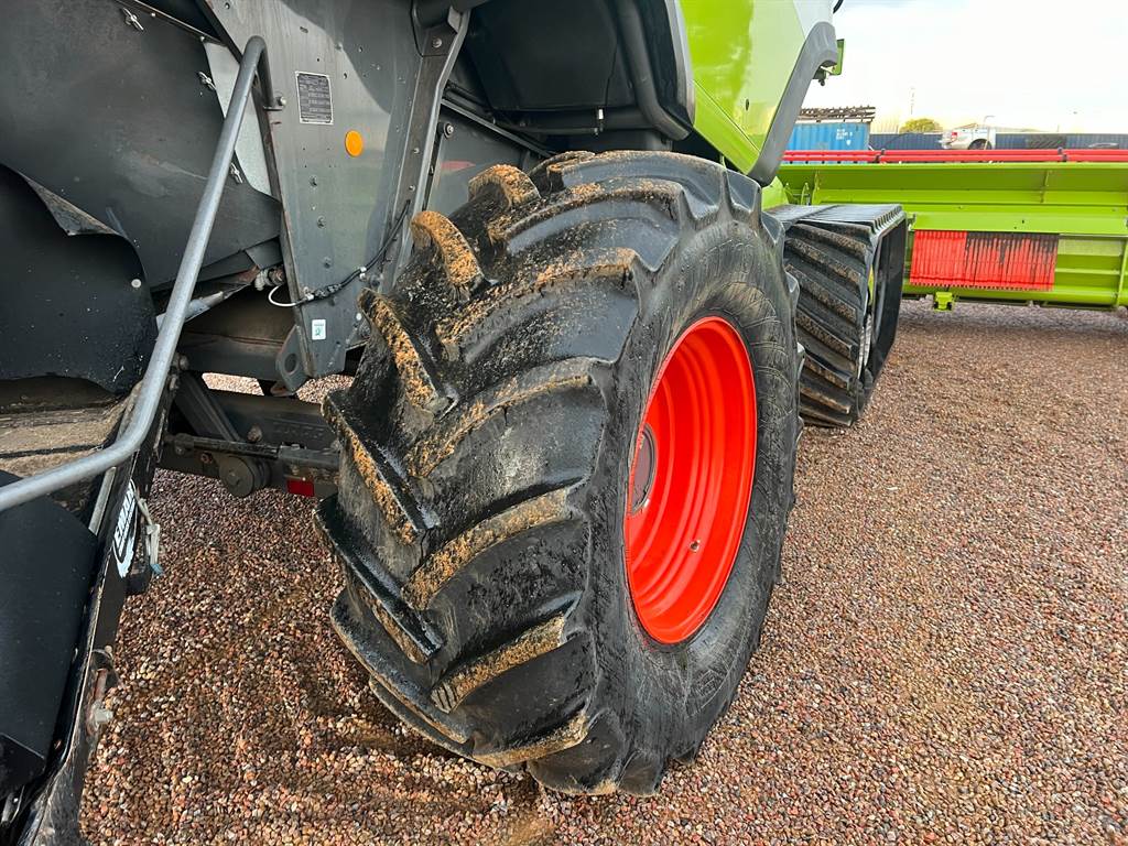 2015 CLAAS LEXION 770TT