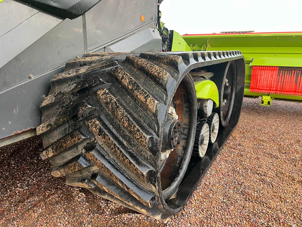 2015 CLAAS LEXION 770TT