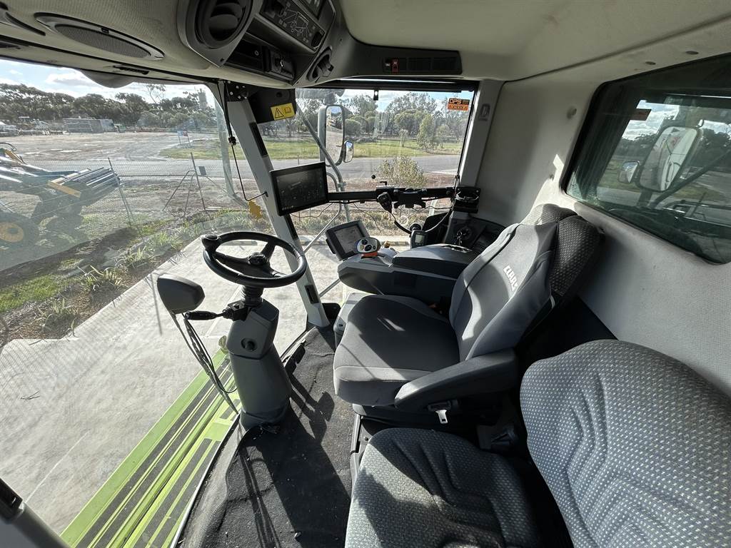 2019 CLAAS LEXION 770 image 11