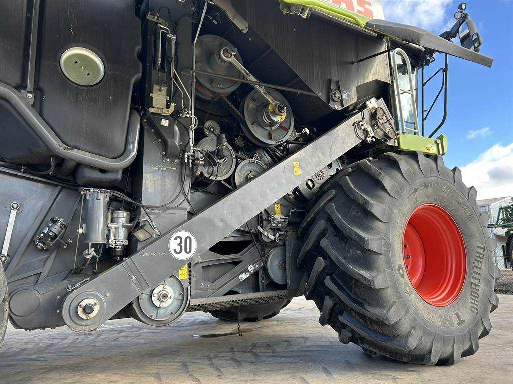 2019 CLAAS LEXION 770 image 10