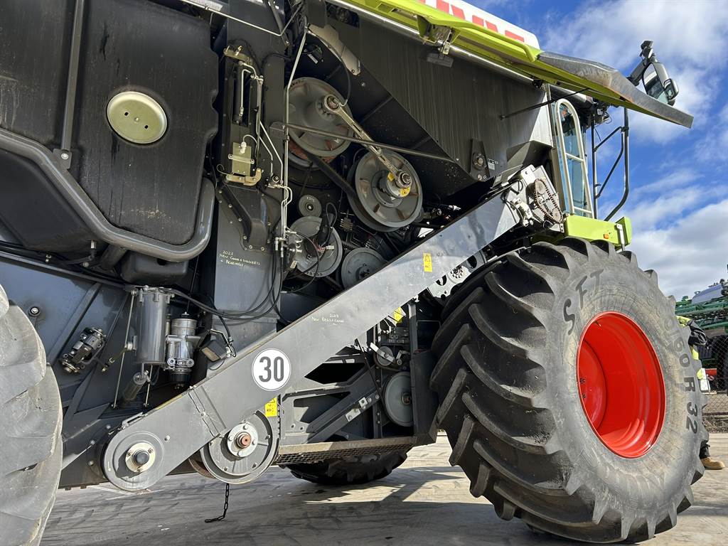 2019 CLAAS LEXION 770 image 10