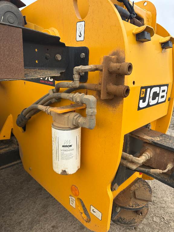 2019 JCB 541-70 image 15