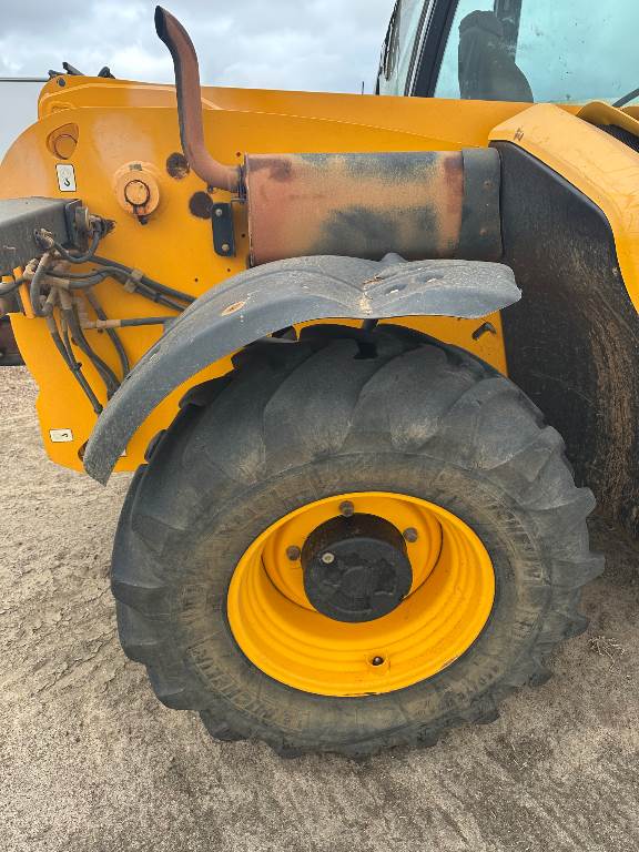2019 JCB 541-70 image 13